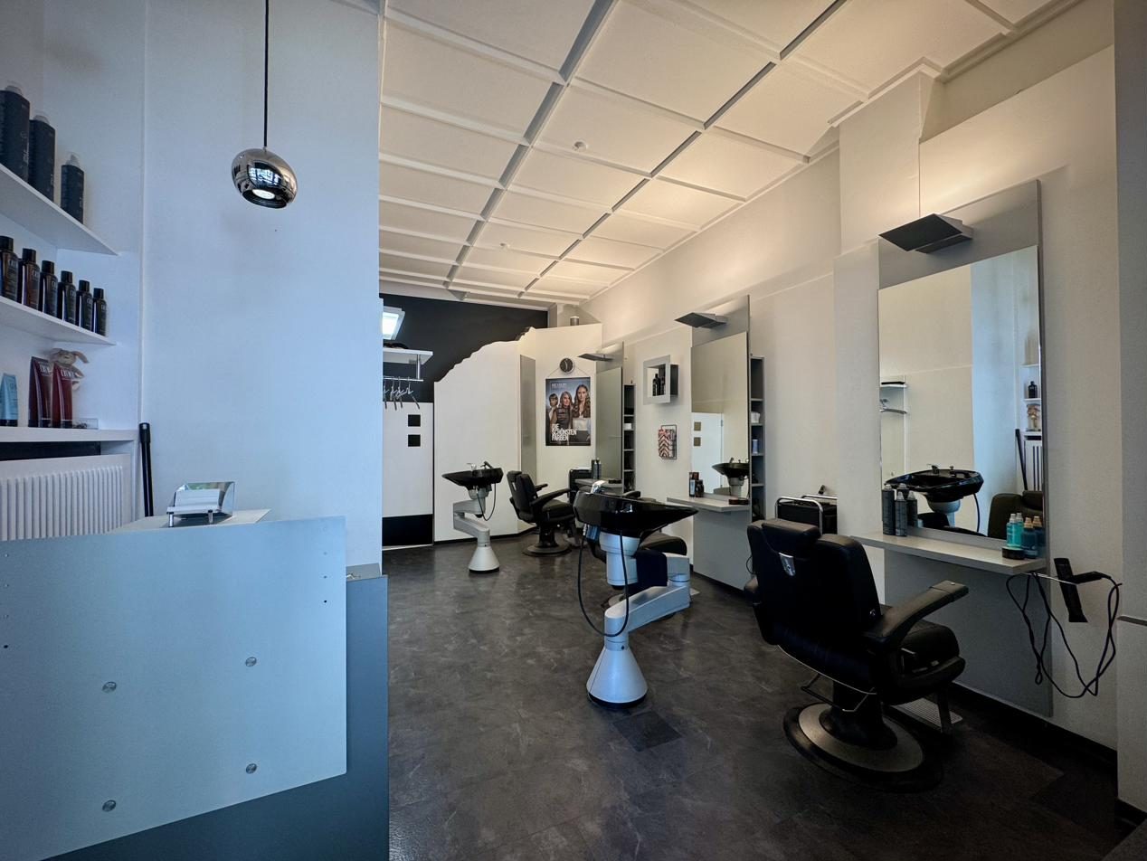 Salonansicht mit Blick zum Eingang
